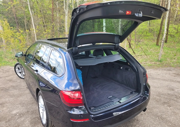 BMW Seria 5 cena 105550 przebieg: 158000, rok produkcji 2016 z Warszawa małe 379